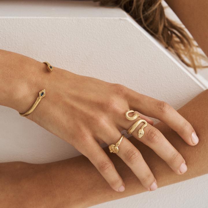 
                  
                    Serpent Ring Gold
                  
                