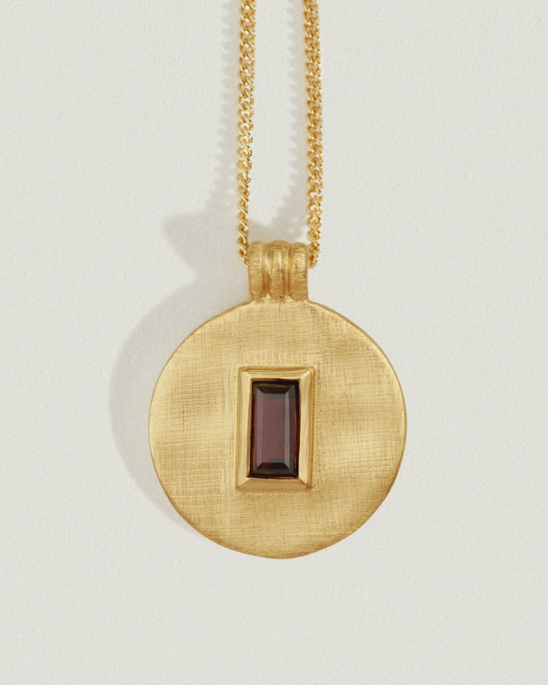 
                  
                    Messene Necklace 18k Gold Vermeil l Garnet
                  
                
